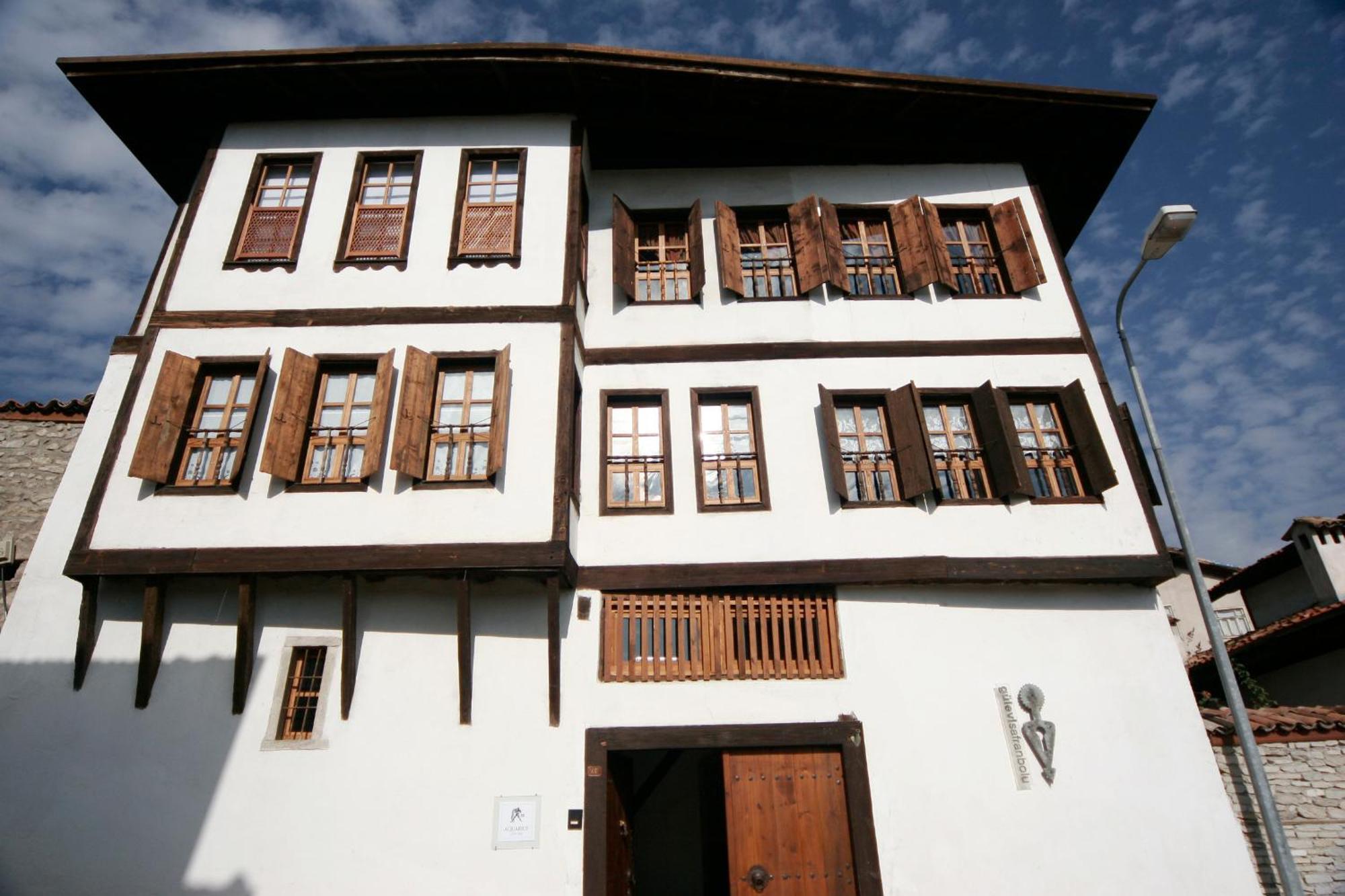 Gulevi